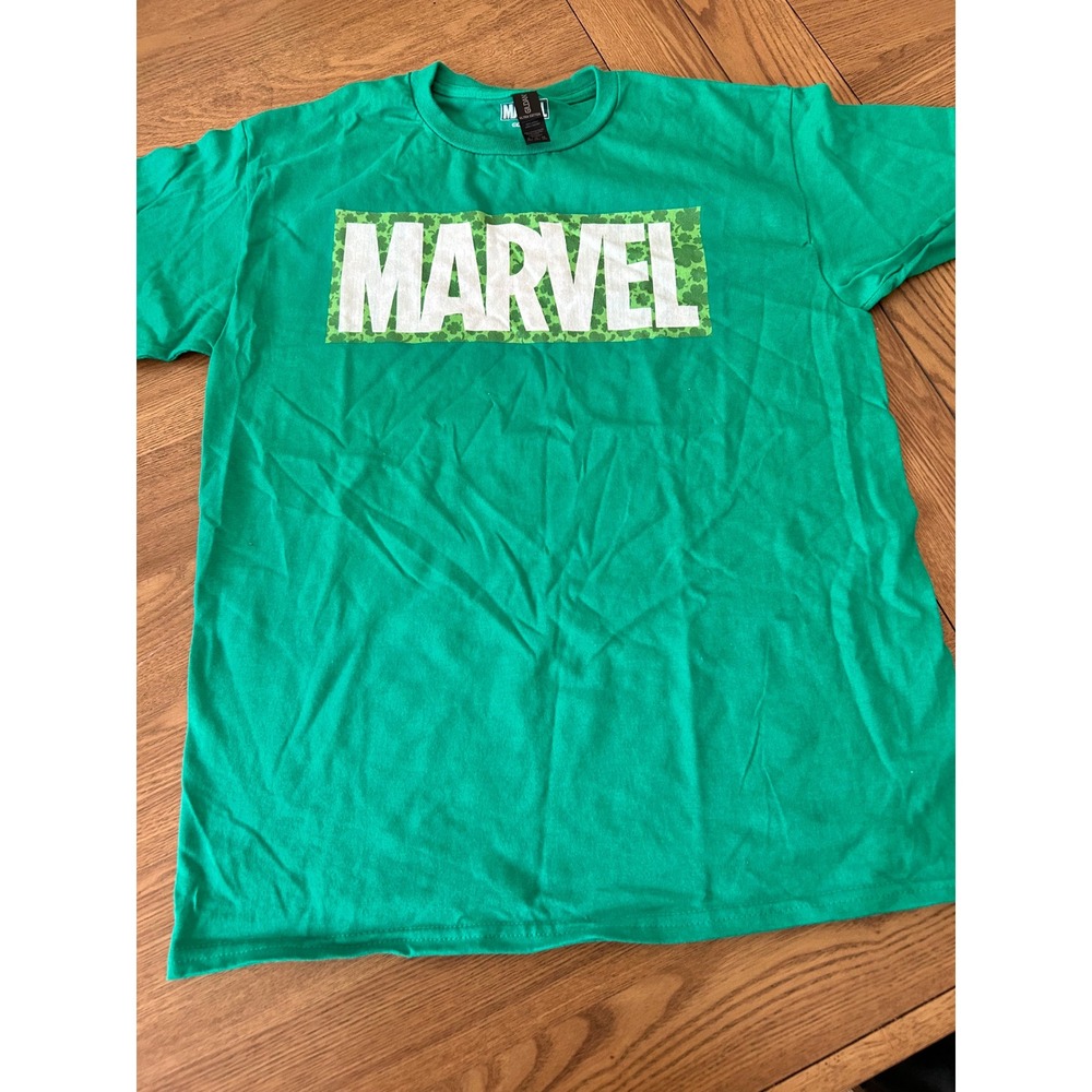 Marvel Shamrock T-Shirt Gildan Youth XL Extra Large Green Clover‎ Tee